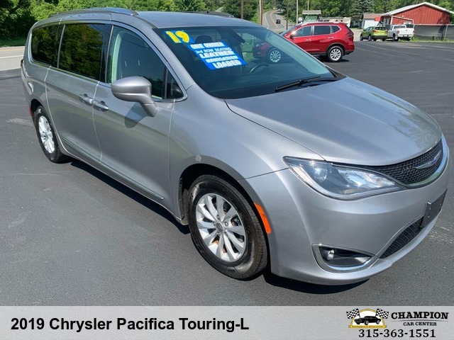 2019 Chrysler Pacifica Touring-L